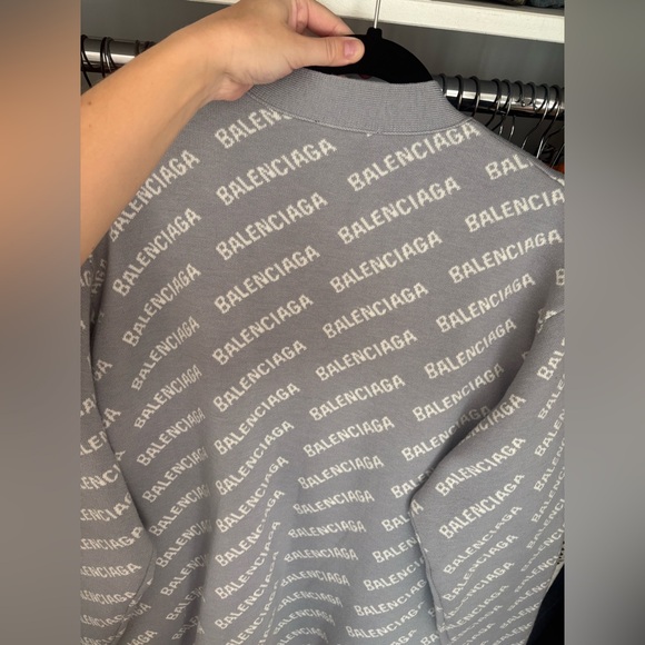 Balenciaga Grey Printed Cardigan Unisex Oversized Size Medium Collection 2022 - Picture 13 of 14
